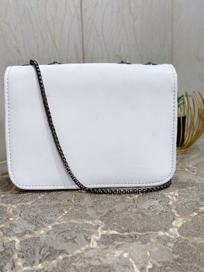 Elegant White Luxe Chain Shoulder Bag