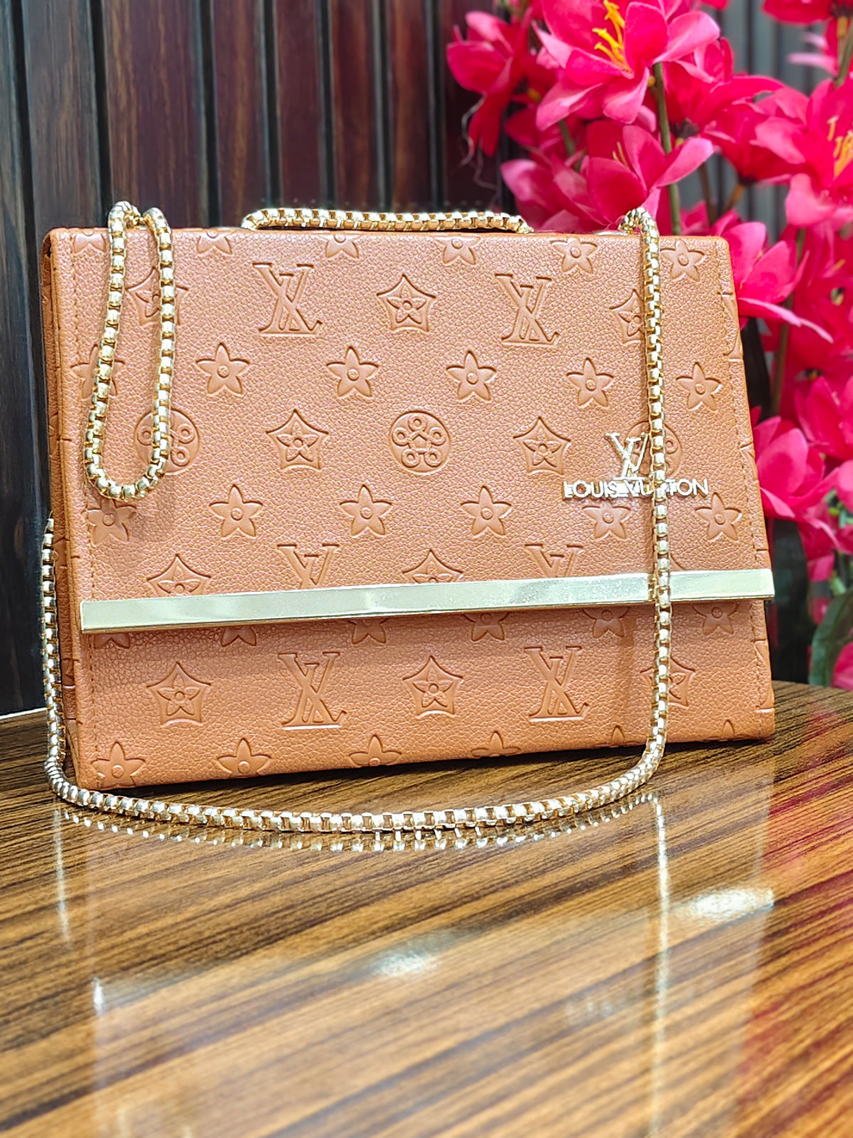 Elegant Embossed Luxe Chain Shoulder Bag