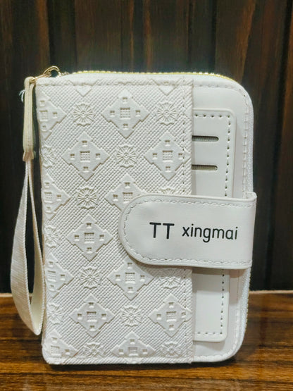 Elegant White embossed Wallet-Chic Patterned Women's Purse