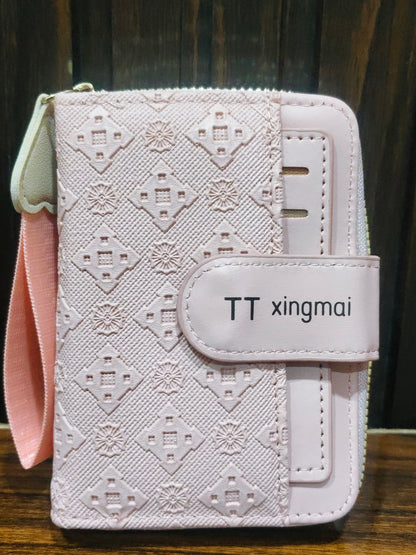 Elegant White embossed Wallet-Chic Patterned Women's Purse