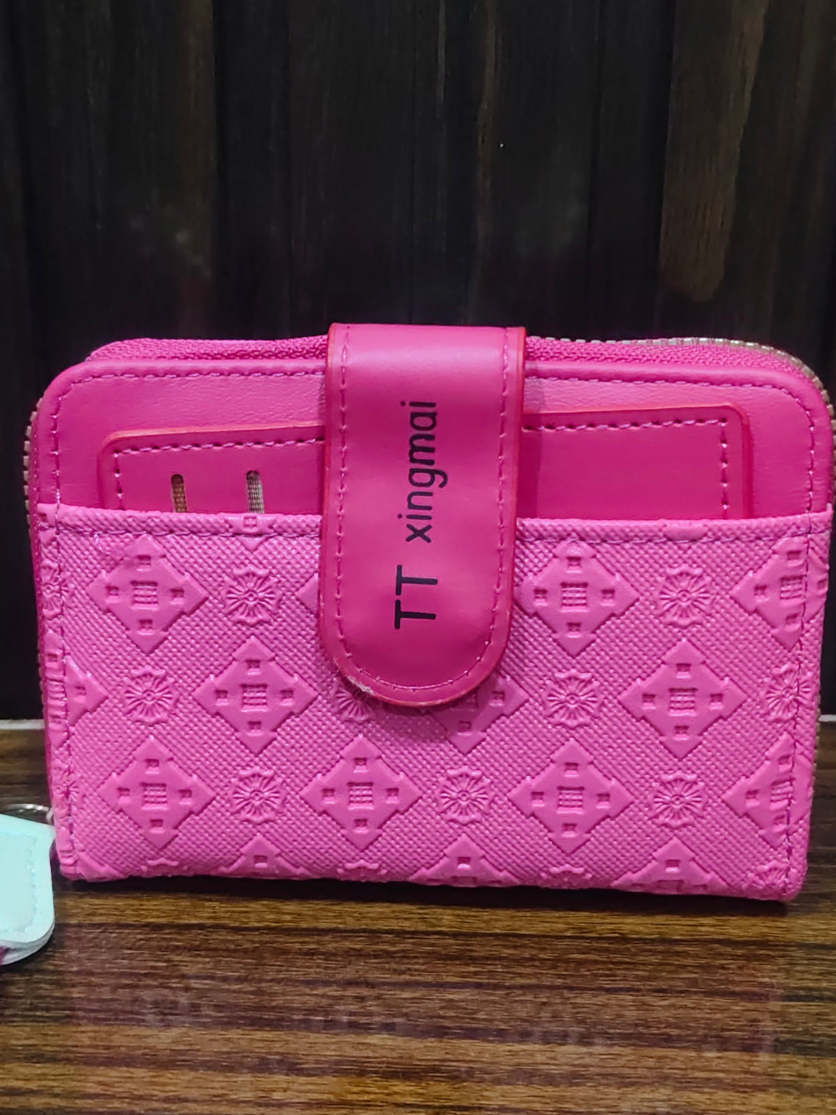 Elegant White embossed Wallet-Chic Patterned Women's Purse