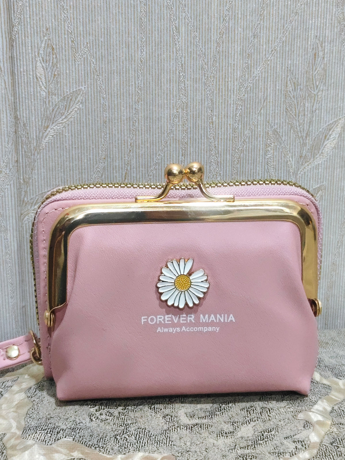 Elegant Tan Daisy Frame Wallet- Chic &Timeless Clutch Purse