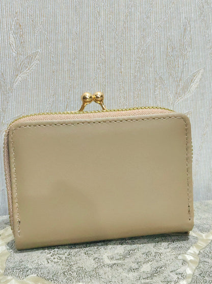 Elegant Tan Daisy Frame Wallet- Chic &Timeless Clutch Purse