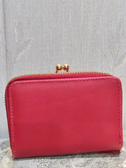 Elegant Tan Daisy Frame Wallet- Chic &Timeless Clutch Purse