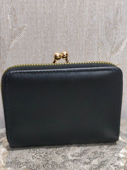 Elegant Tan Daisy Frame Wallet- Chic &Timeless Clutch Purse