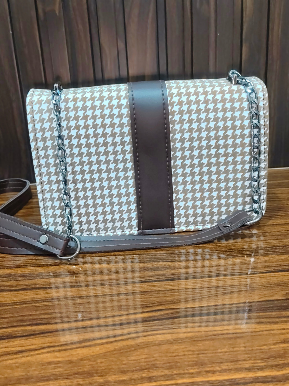 Elegant Houndstooth Chain Shoulder Bag